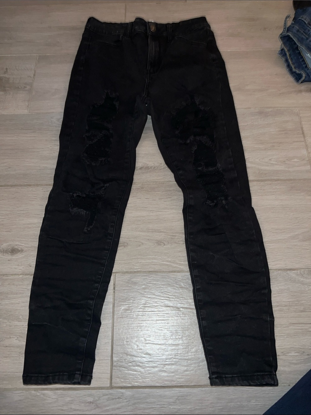 Wax Jean Black Distressed Women's Jeans